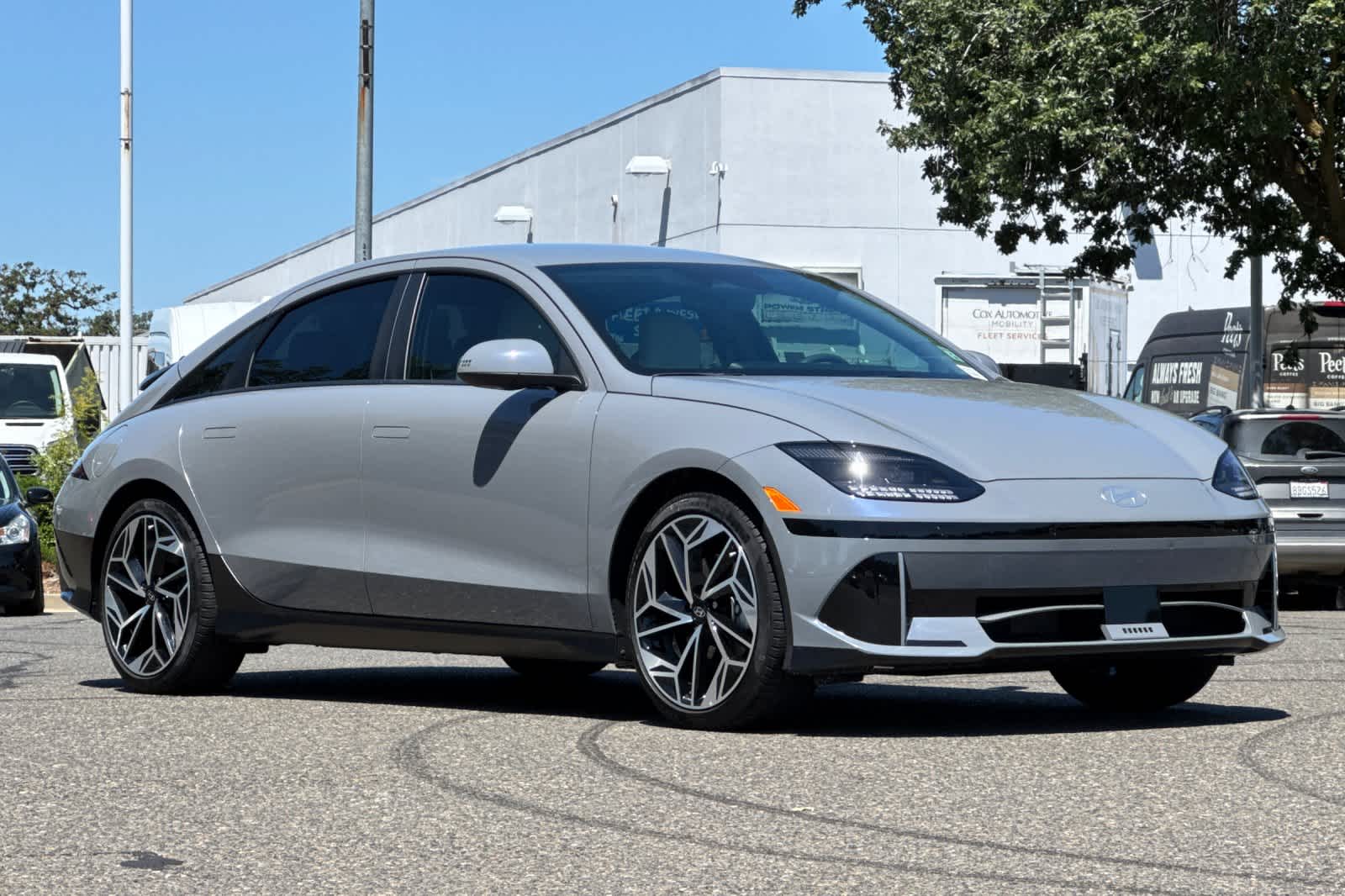 Thumbnail: 2023 Hyundai Ioniq 6 - 9