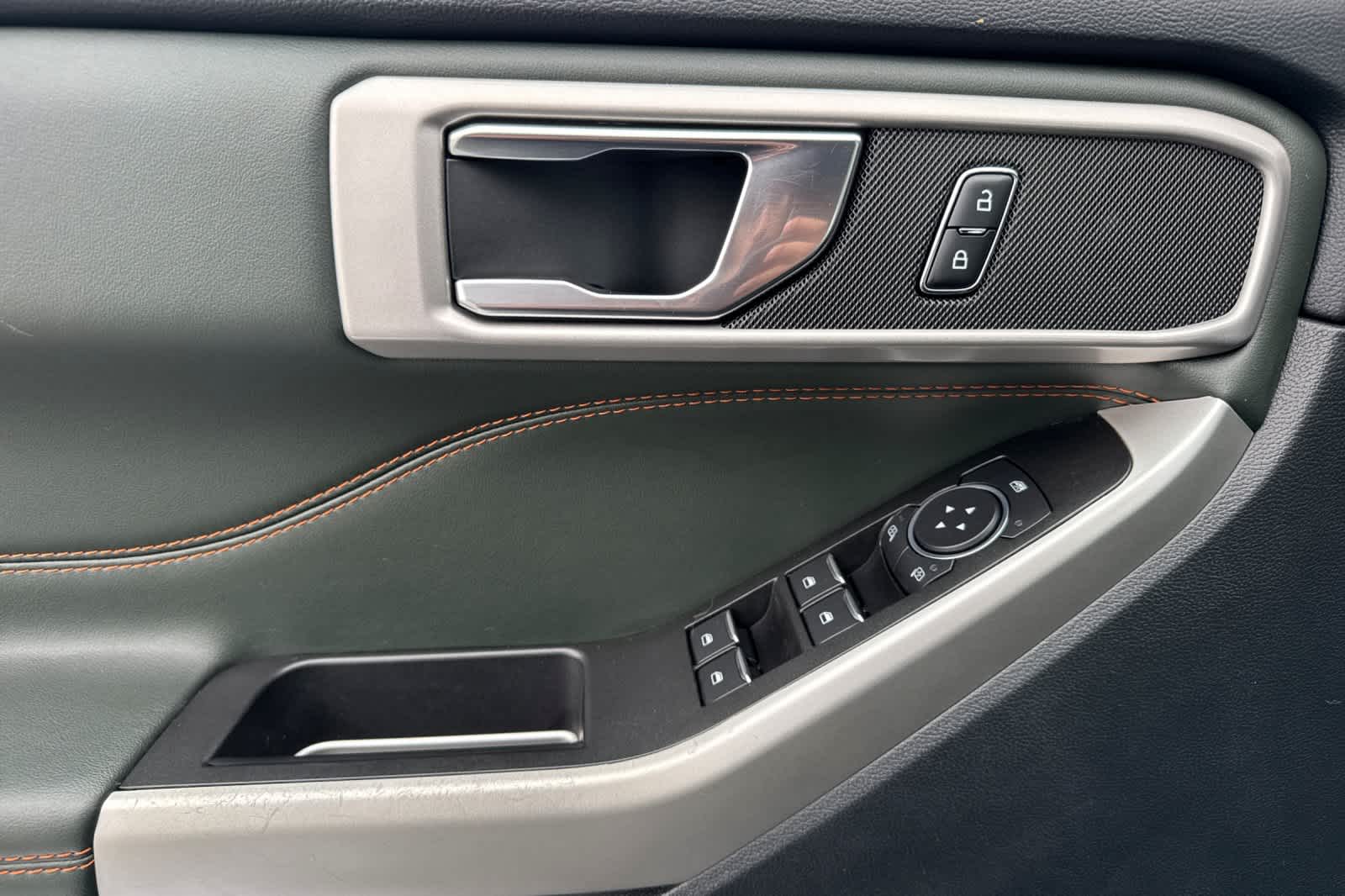 Thumbnail: 2022 Ford Explorer - 12