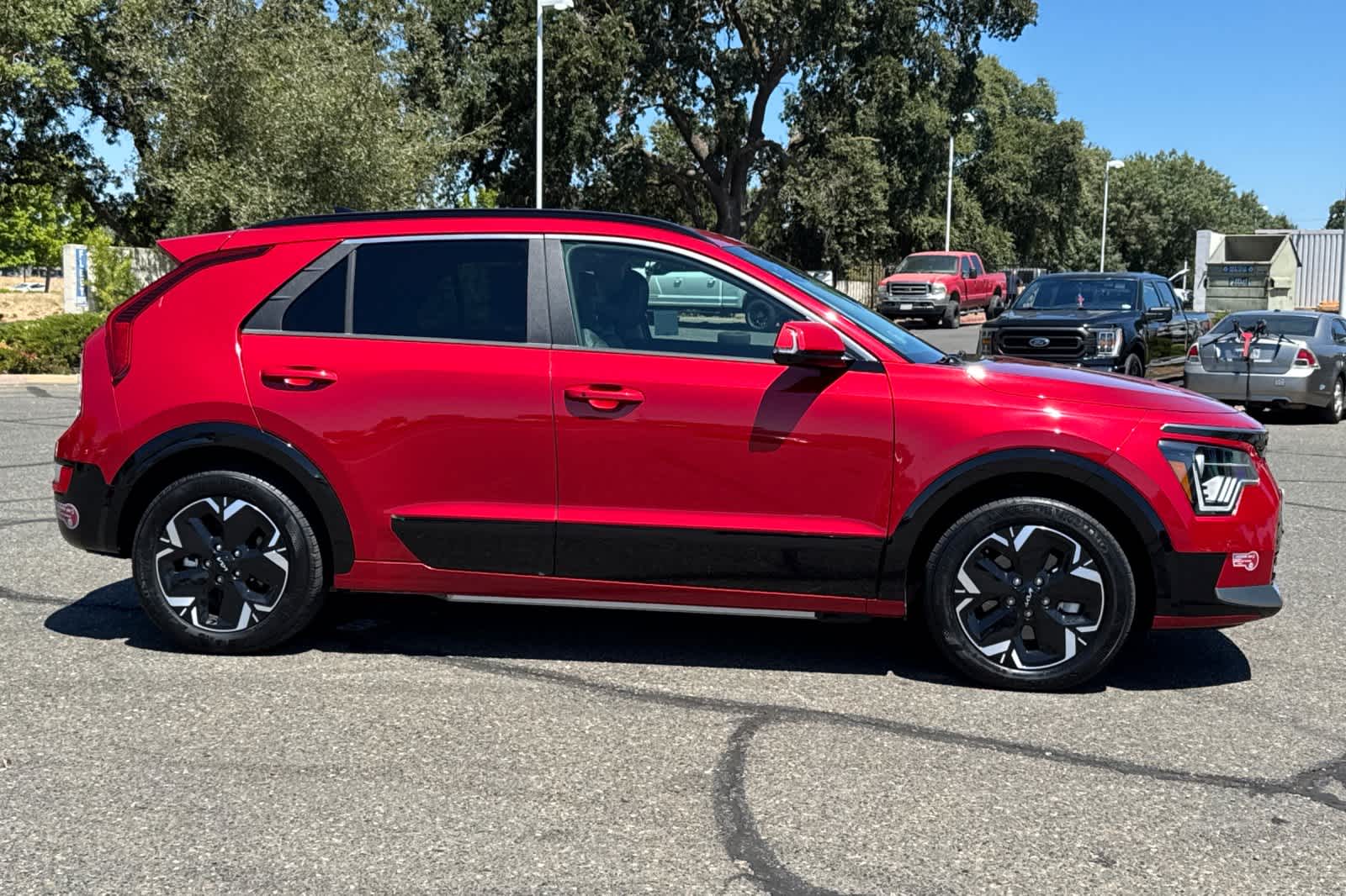 Thumbnail: 2024 Kia Niro - 8