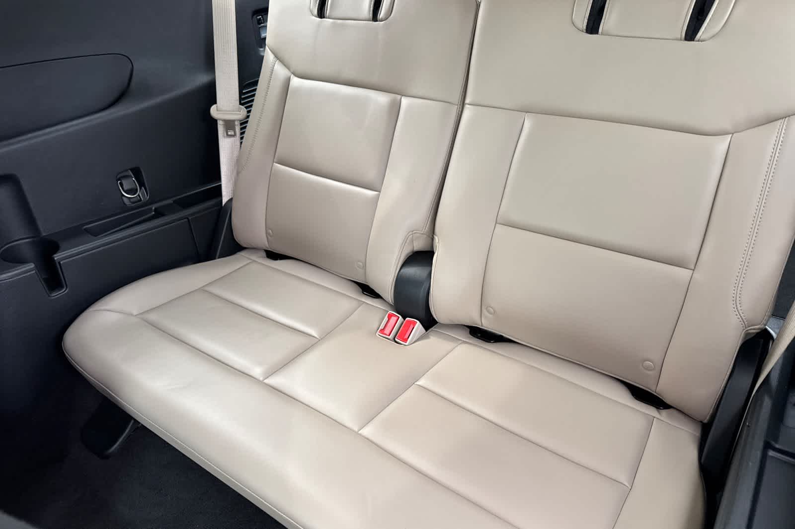 Thumbnail: 2022 Ford Explorer - 15