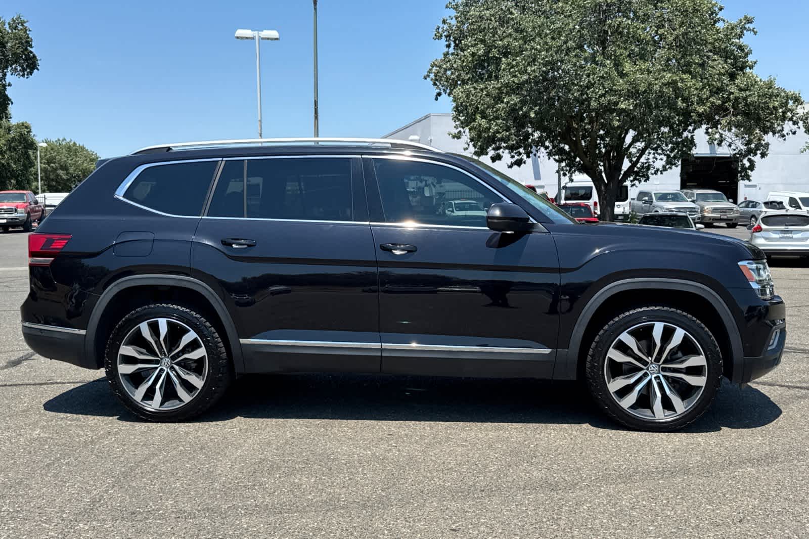 Thumbnail: 2019 Volkswagen Atlas - 8