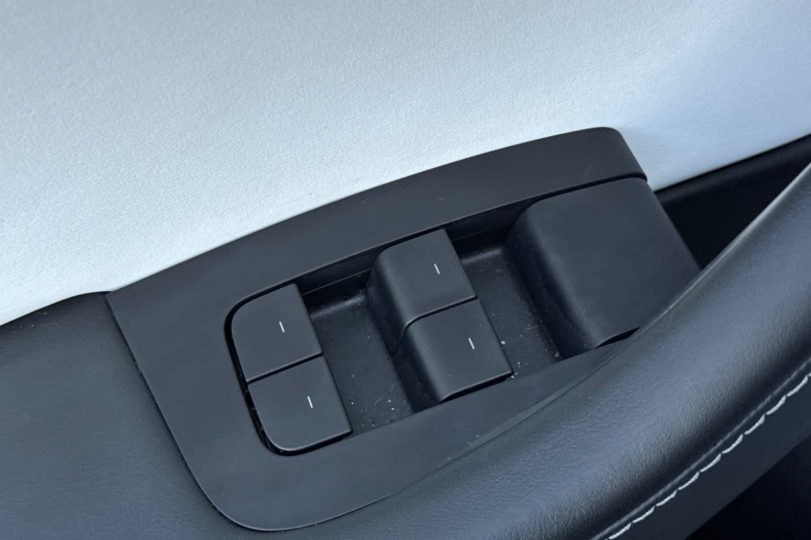 Thumbnail: 2022 Tesla Model Y - 13