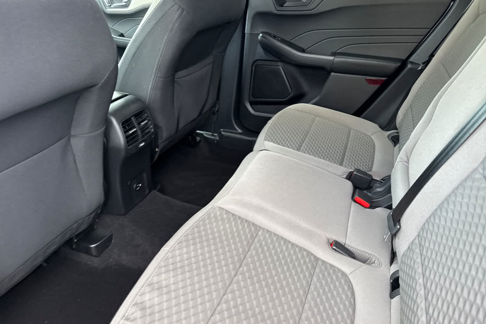 Thumbnail: 2022 Ford Escape - 4