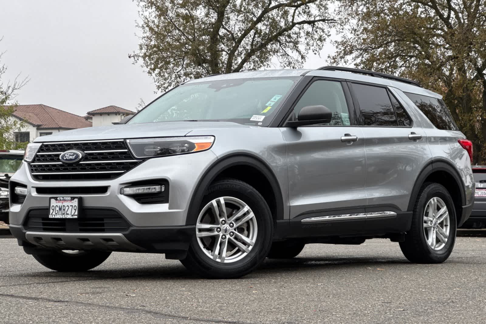 2023 Ford Explorer XLT's photo