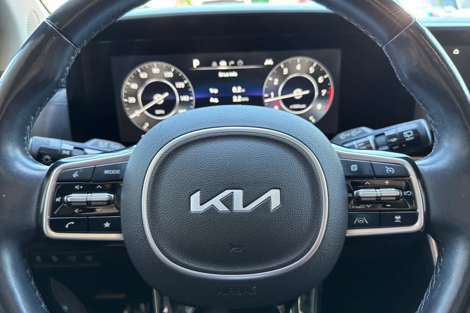 Thumbnail: 2022 Kia Carnival - 26