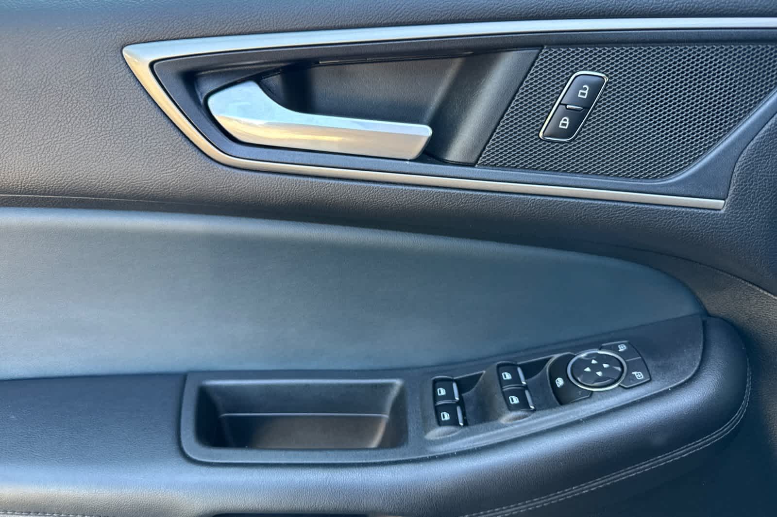 Thumbnail: 2022 Ford Edge - 12
