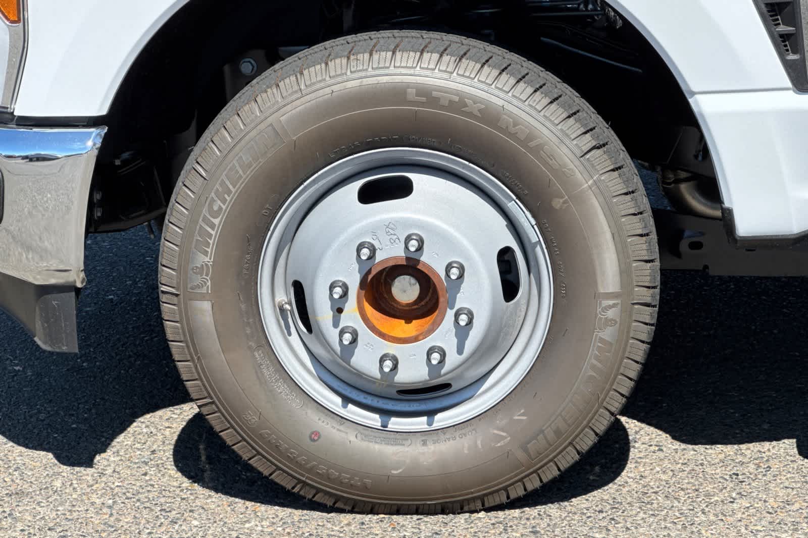 Thumbnail: 2025 Ford F-350 - 24