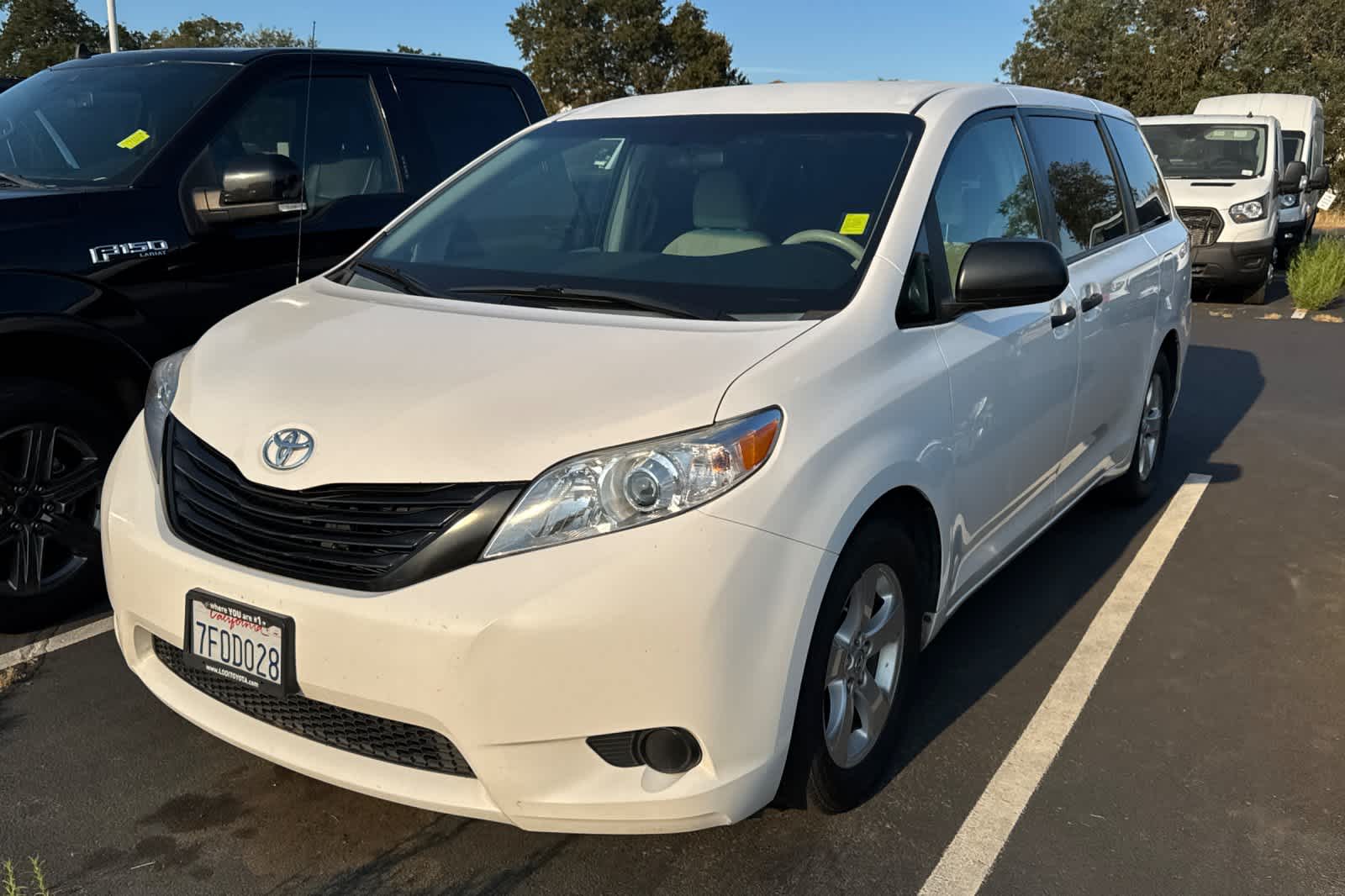 Thumbnail: 2014 Toyota Sienna - 1
