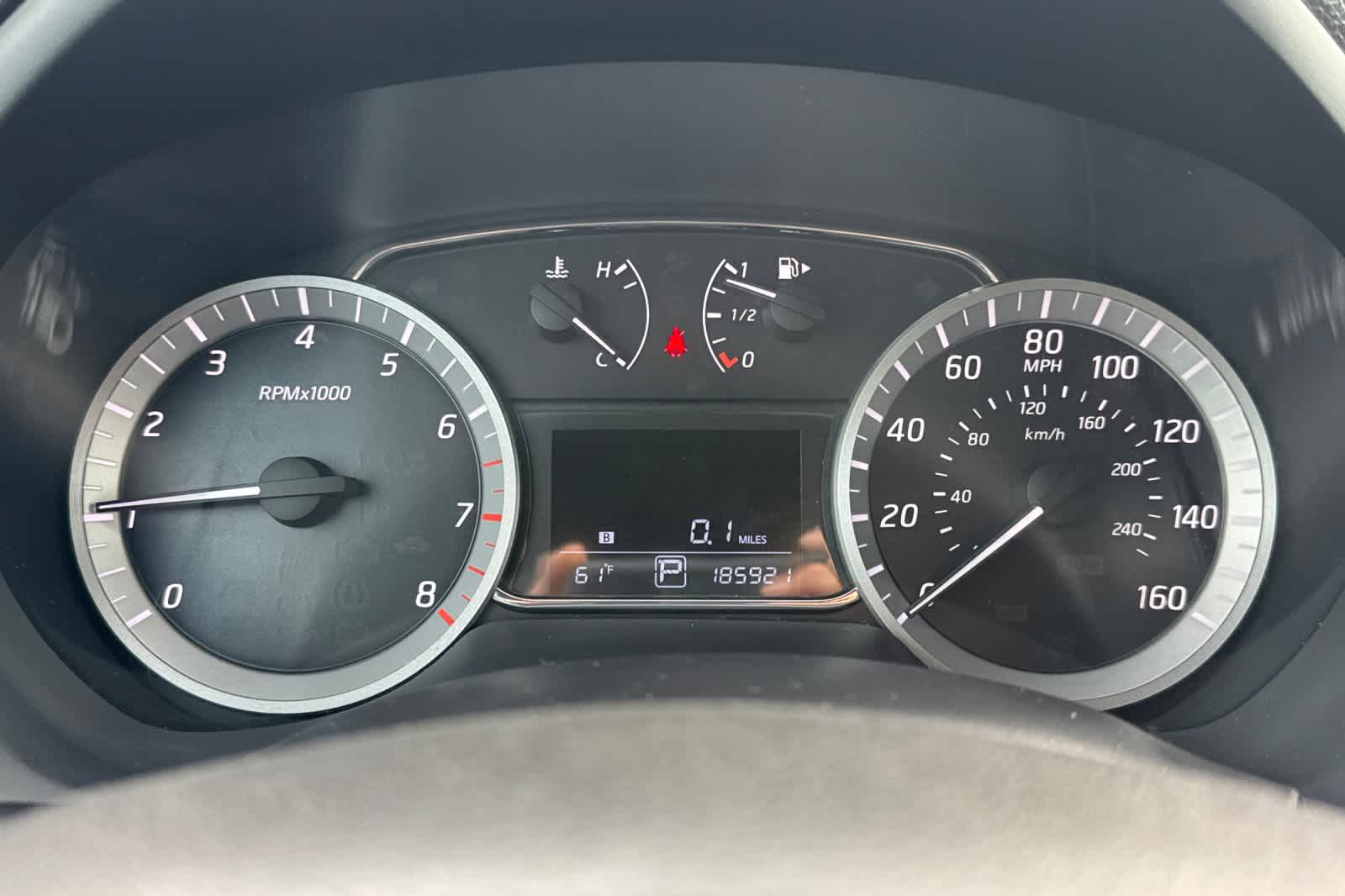 Thumbnail: 2013 Nissan Sentra - 21