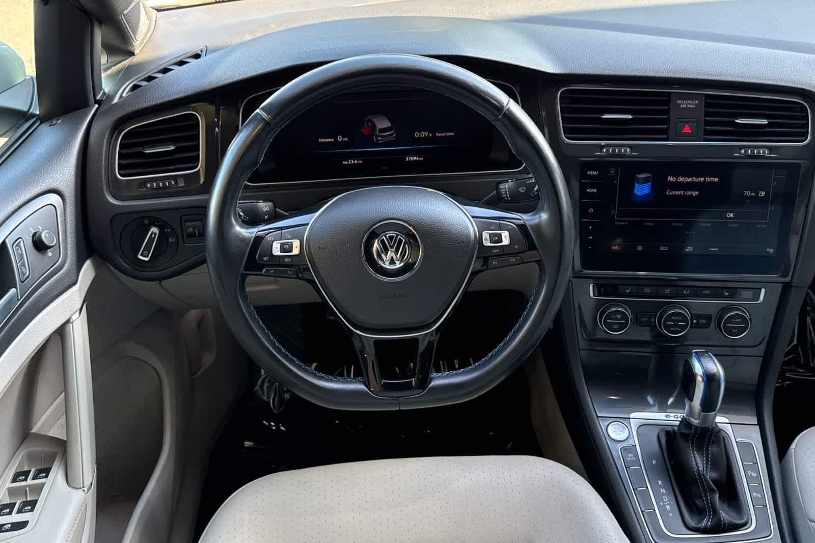 Thumbnail: 2019 Volkswagen e-Golf - 14