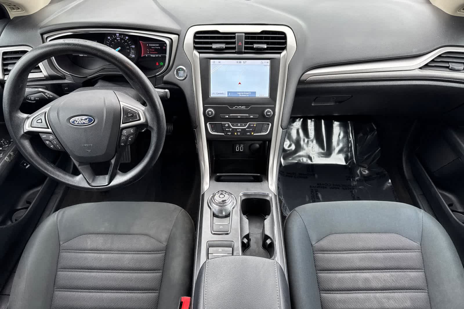 2019 Ford Fusion Hybrid SE photo 3