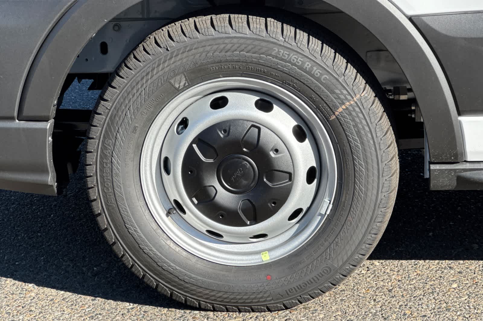 Thumbnail: 2025 Ford Econoline - 27