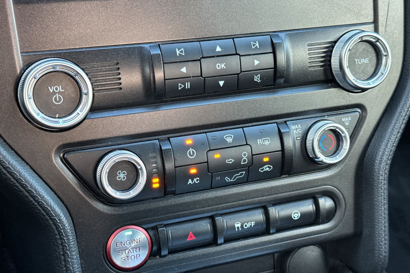 Thumbnail: 2022 Ford Mustang - 19