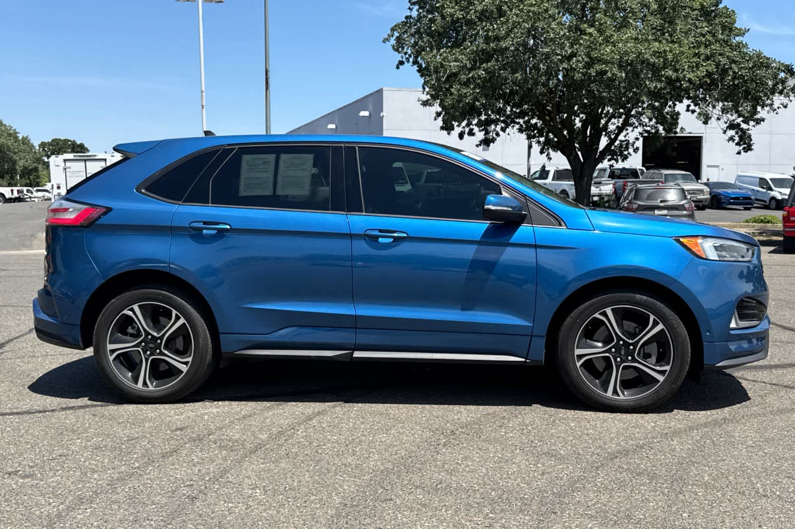 Thumbnail: 2021 Ford Edge - 8