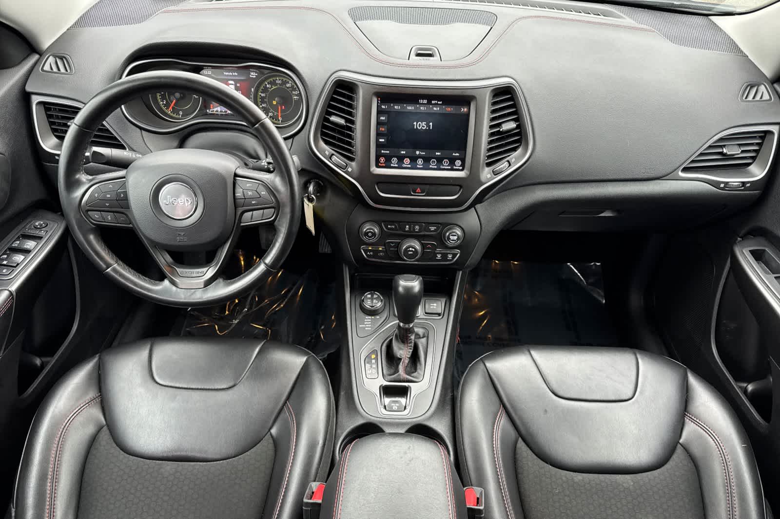 Thumbnail: 2020 Jeep Cherokee - 3