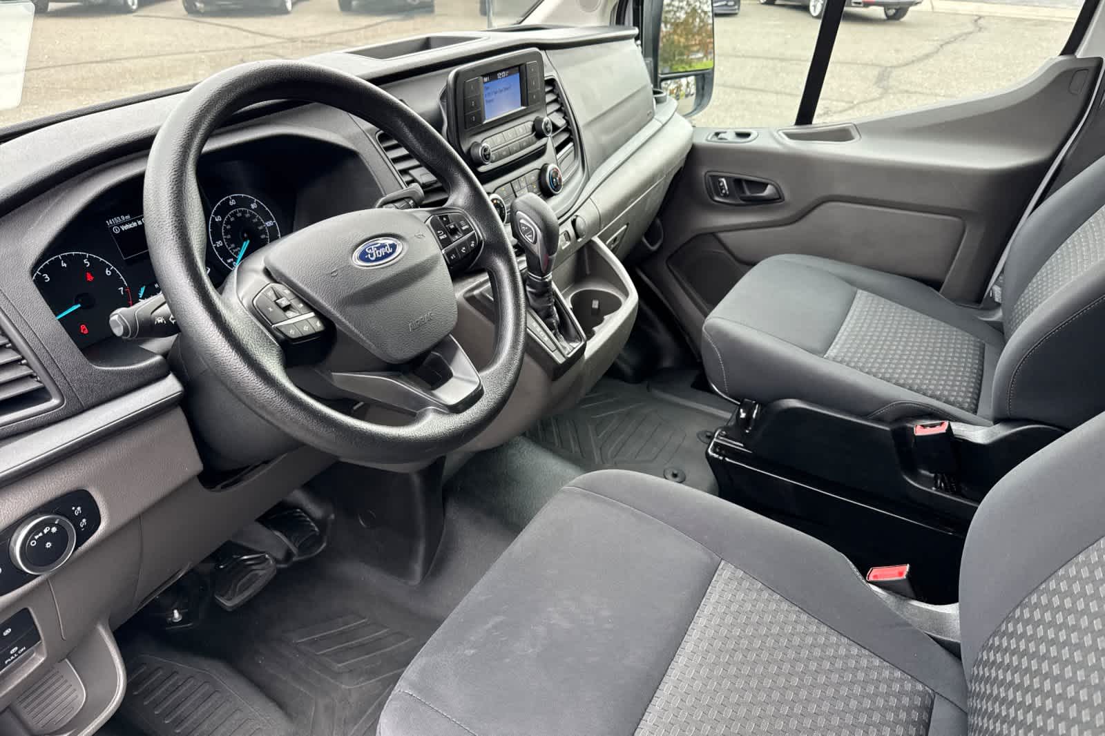 2024 Ford Transit photo 3