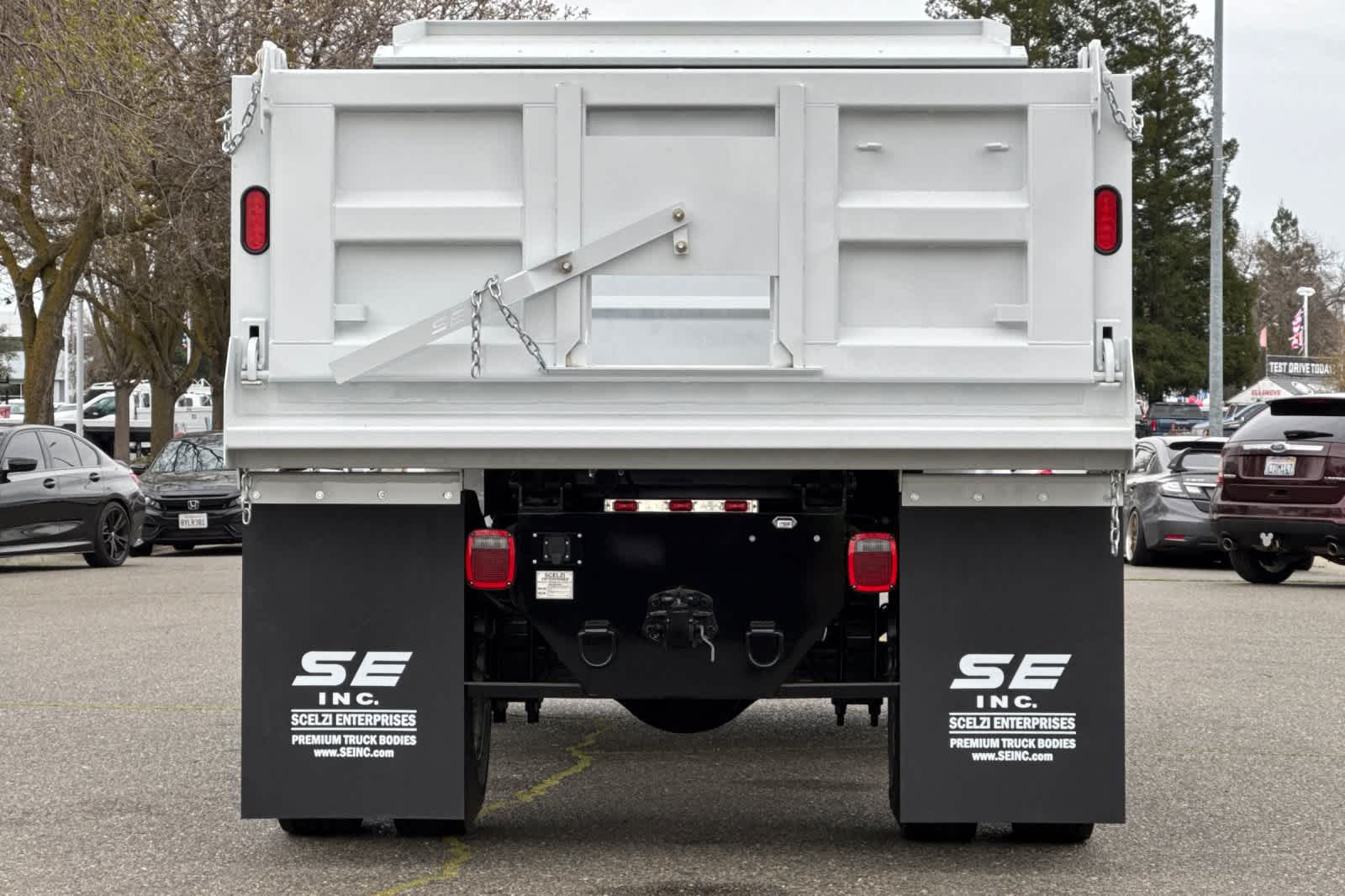 2025 Ford F-650  6