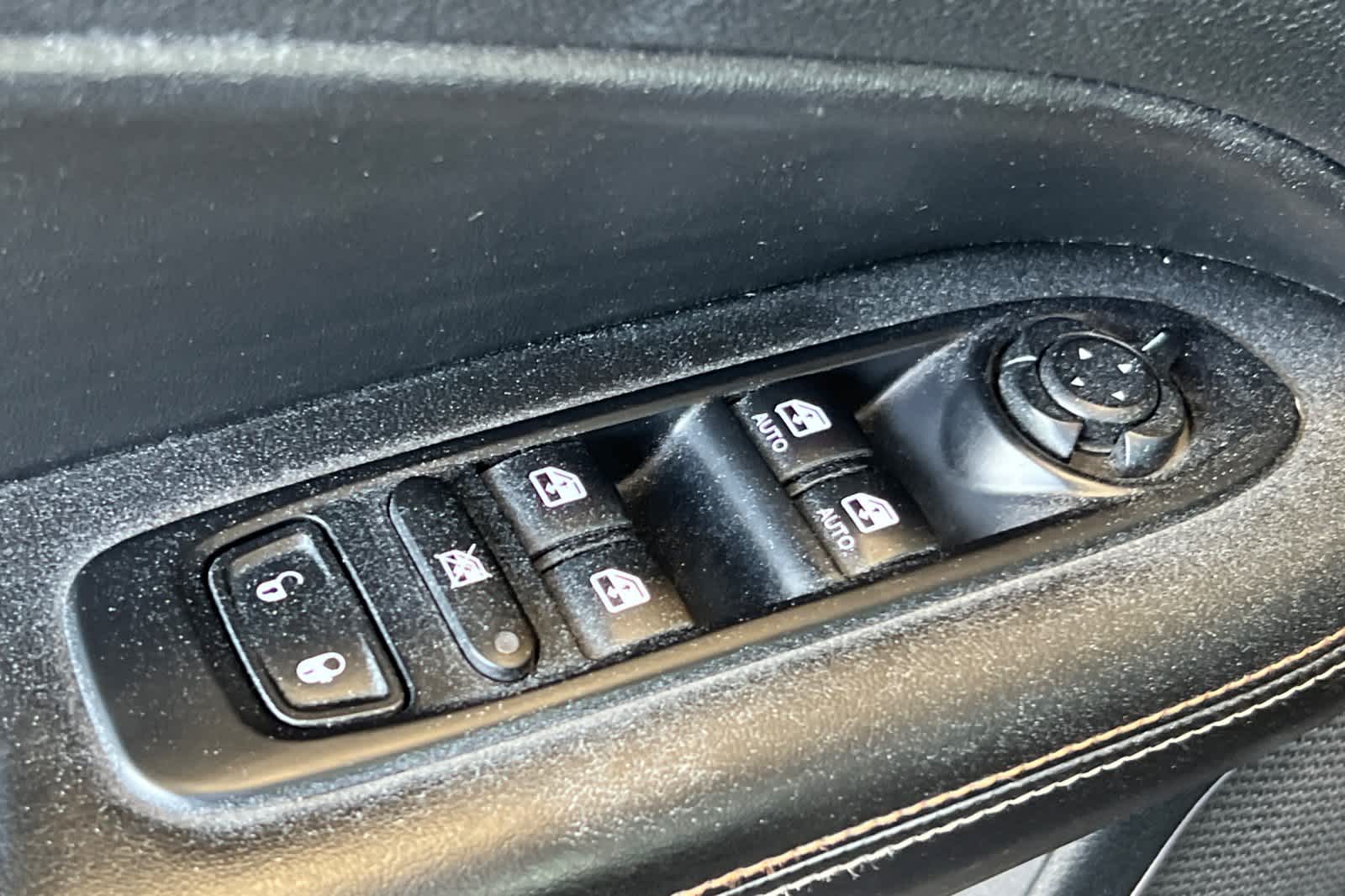 Thumbnail: 2018 Jeep Compass - 13