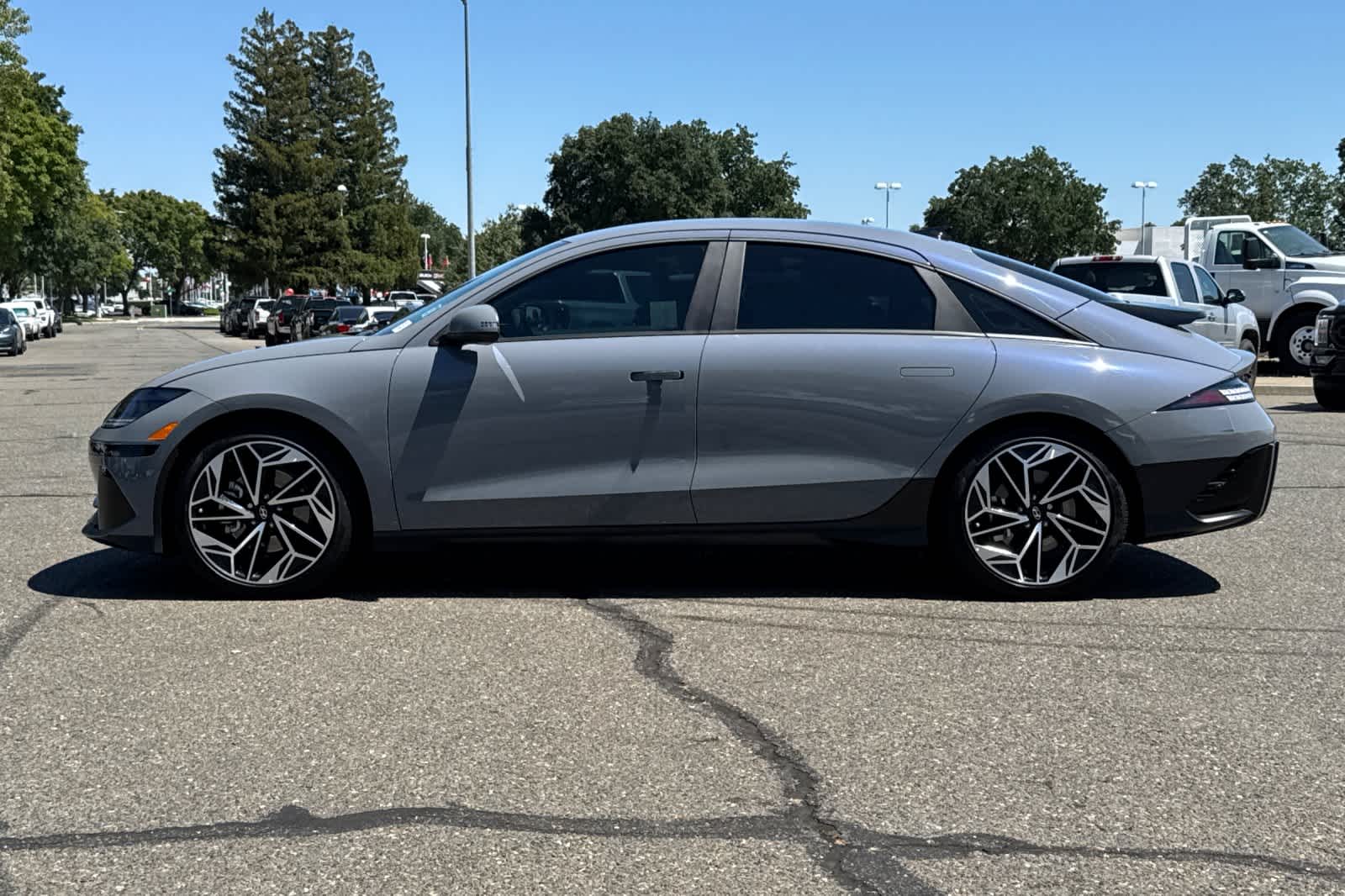 Thumbnail: 2023 Hyundai Ioniq 6 - 5