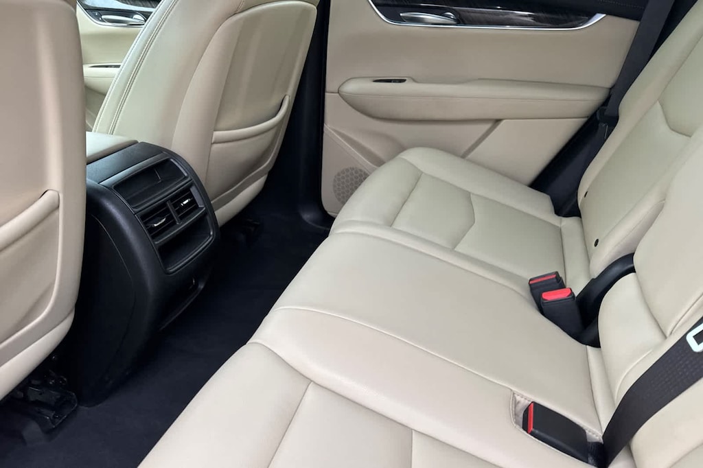 Used 2017 CADILLAC XT5 SUV