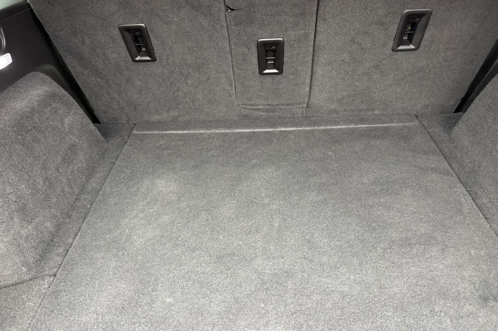 Thumbnail: 2017 Cadillac XT5 - 15