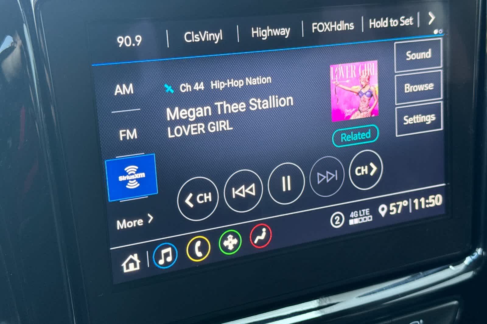 Thumbnail: 2021 Chevrolet Traverse - 19