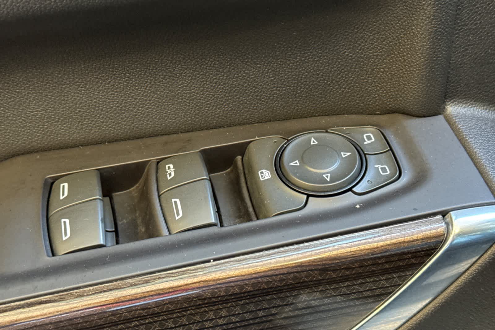 Thumbnail: 2019 Chevrolet Silverado 1500 - 13