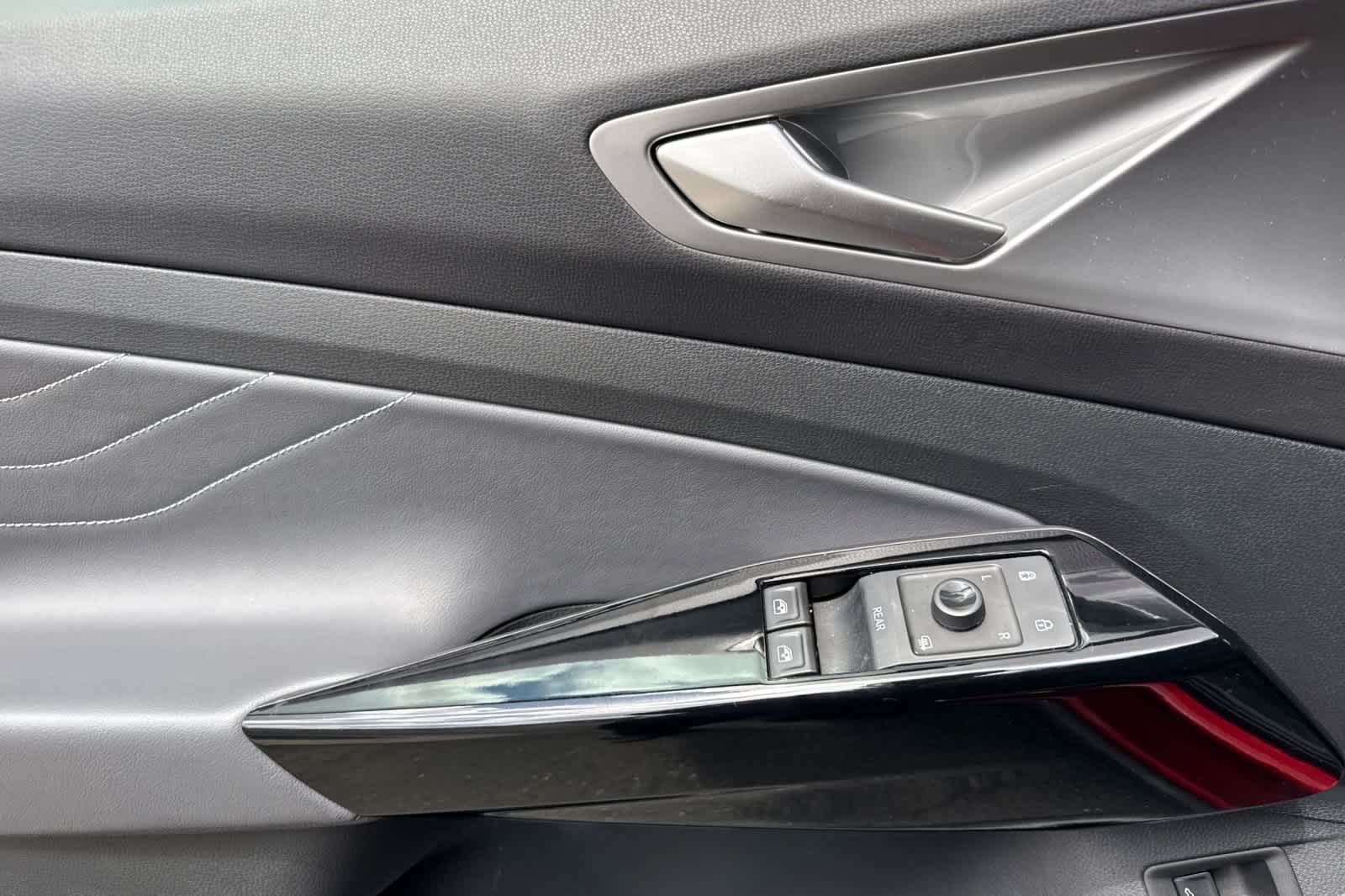 Thumbnail: 2023 Volkswagen ID.4 - 12