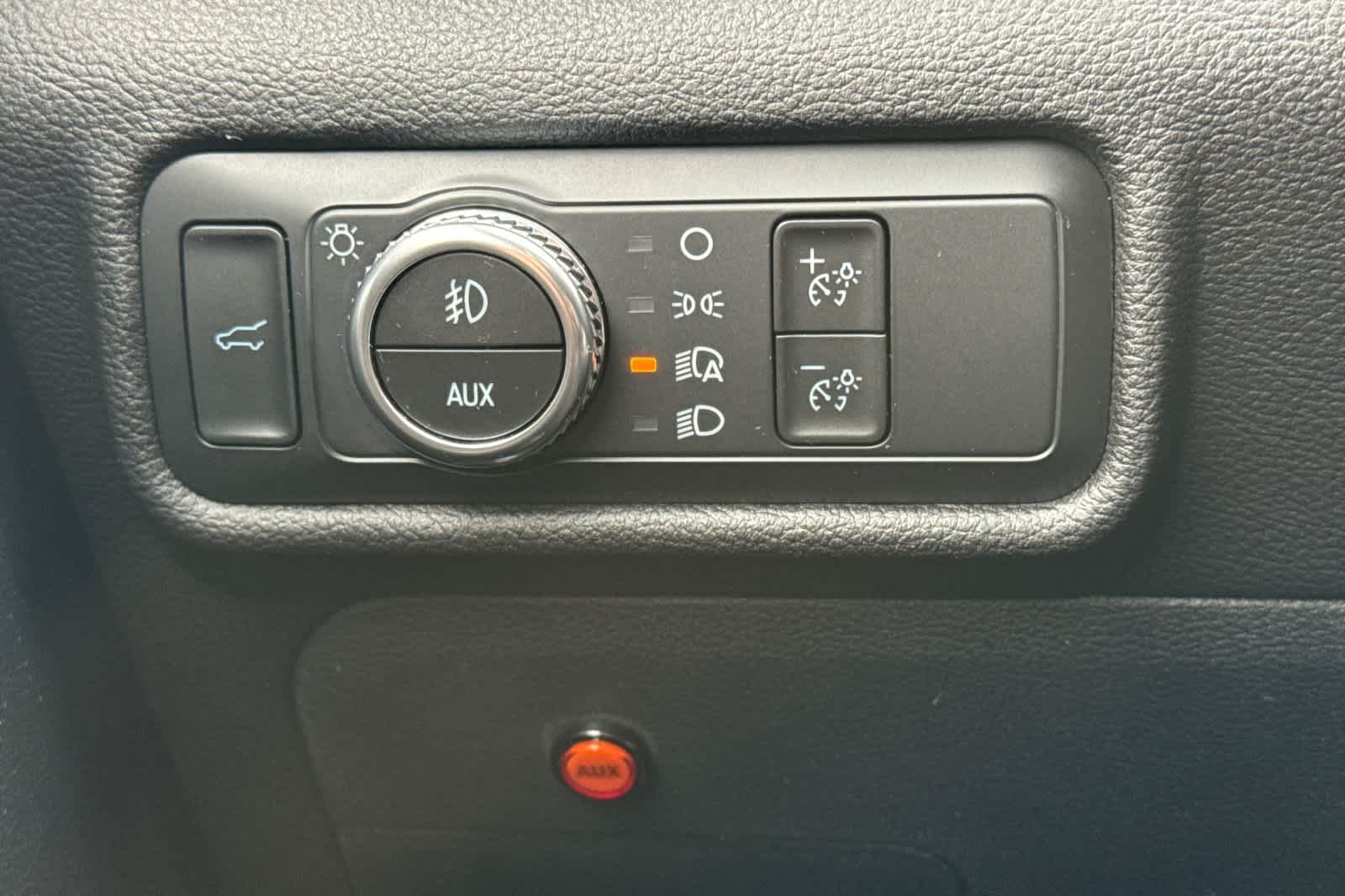 Thumbnail: 2022 Ford Explorer - 30