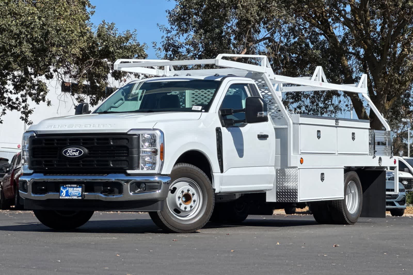 2027 Ford F-350 Super Duty Chassis Cab