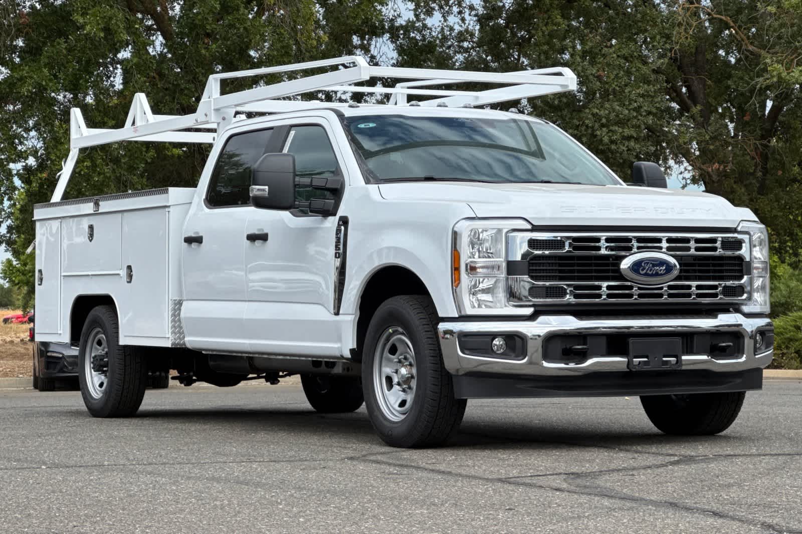 Thumbnail: 2026 Ford F-350 - 9
