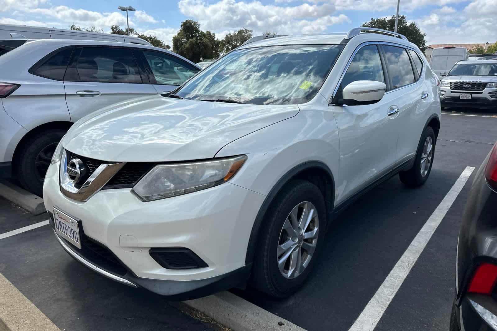 2015 Nissan Rogue SV 2