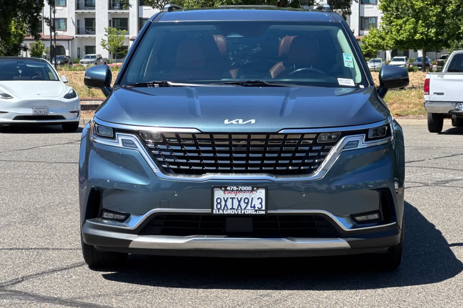 Thumbnail: 2022 Kia Carnival - 10