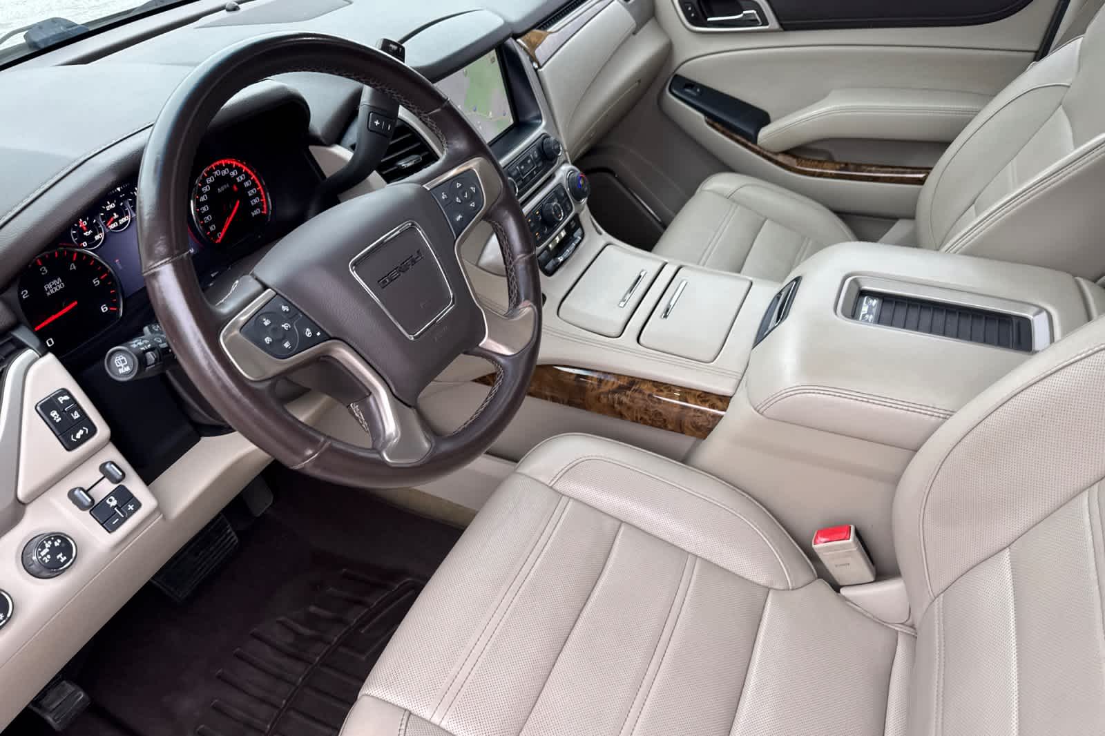 Thumbnail: 2015 GMC Yukon - 11