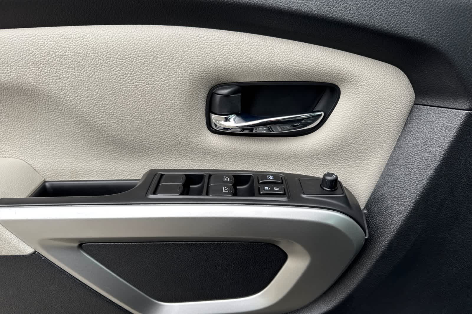 Thumbnail: 2021 Nissan Titan - 12