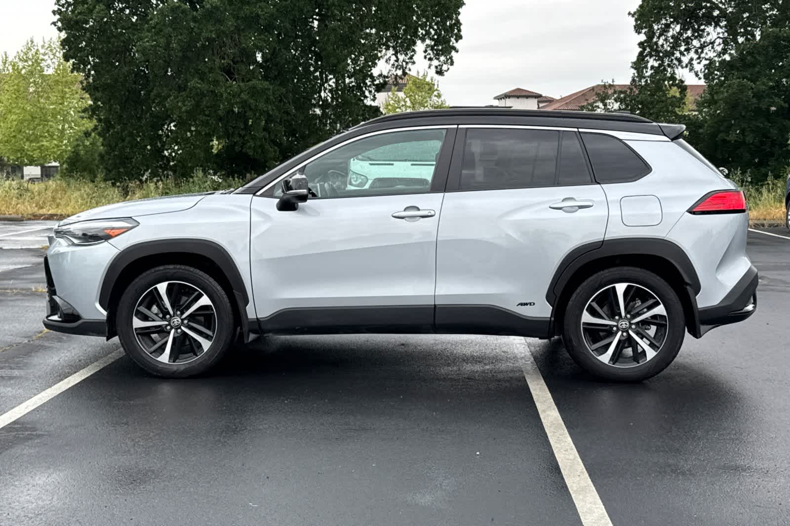 2023 Toyota Corolla Cross Hybrid XSE photo 4