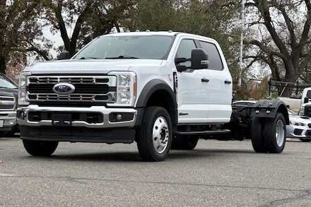 2024 Ford F-450 Chassis Truck Crew Cab