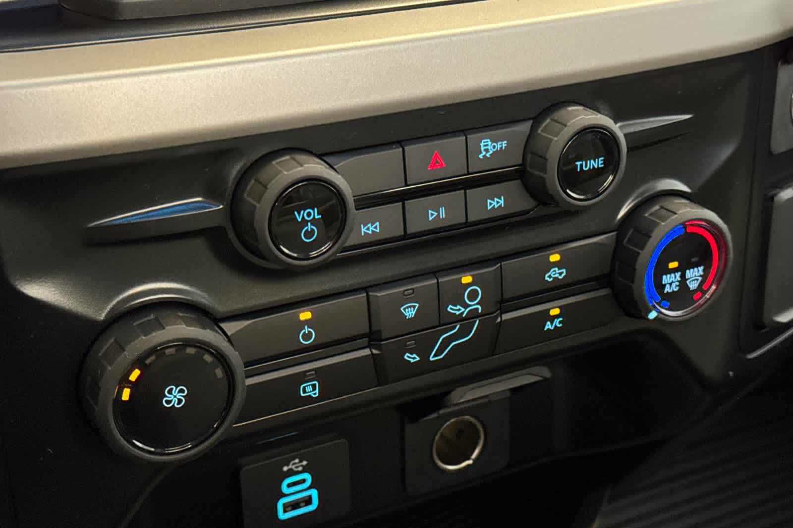 Thumbnail: 2025 Ford F-350 - 19