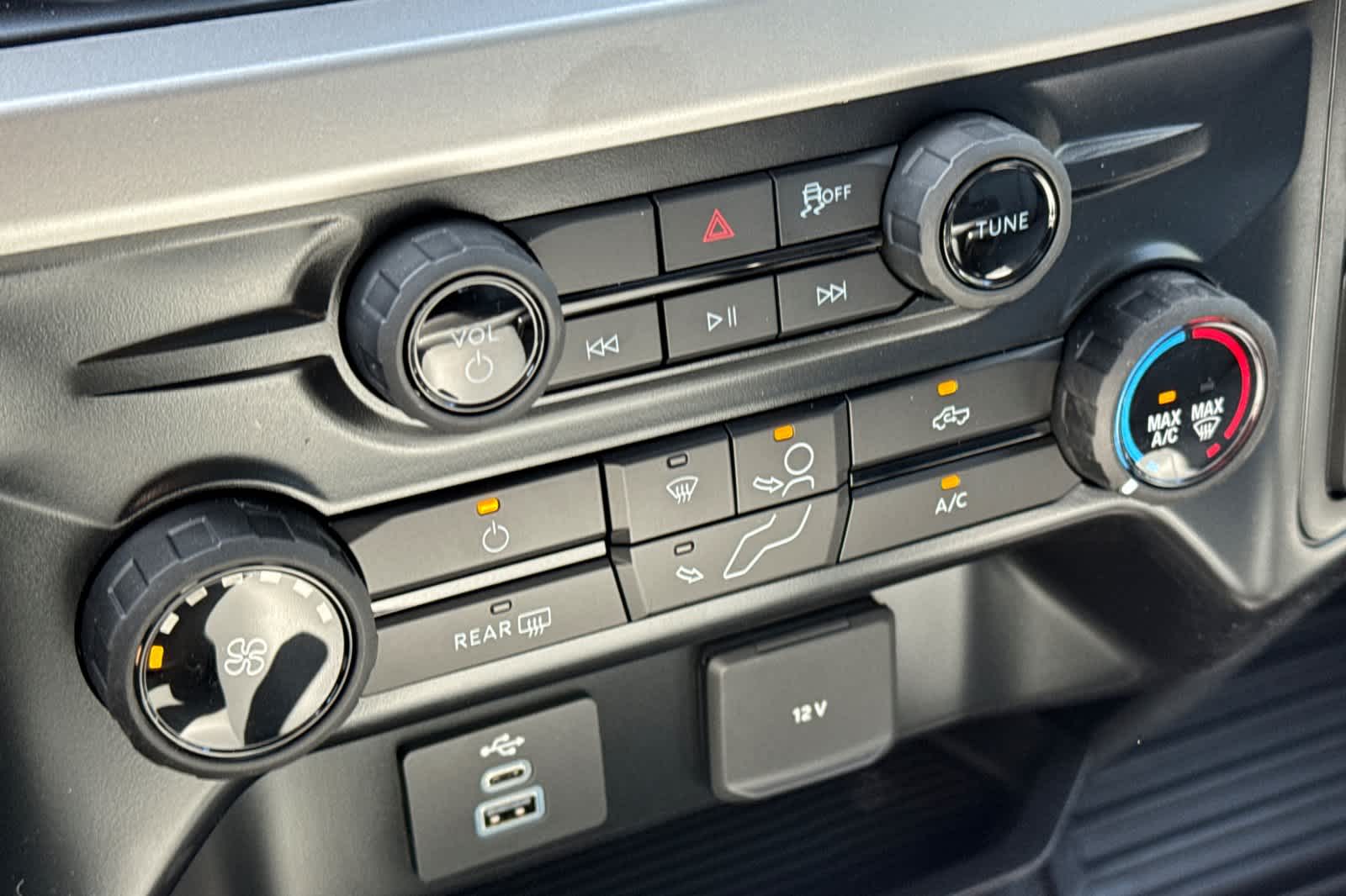 Thumbnail: 2025 Ford F-350 - 19