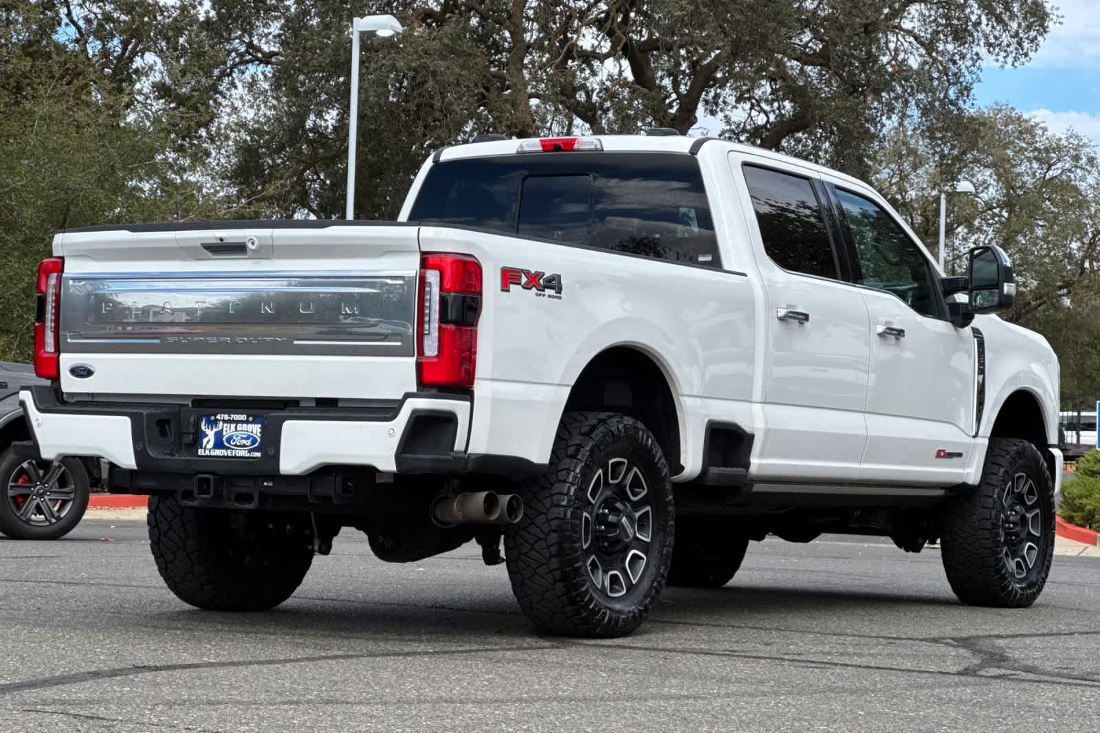 2024 Ford F-250 Platinum photo 2
