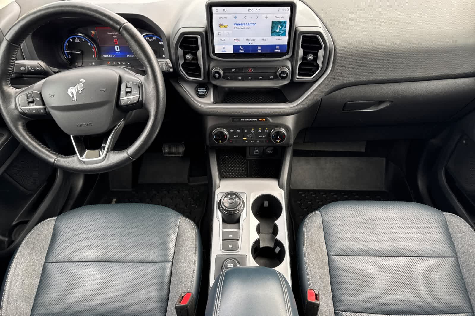 2022 Ford Bronco Sport Outer Banks photo 2