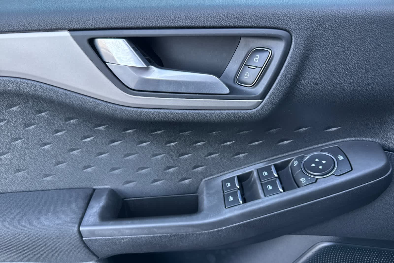 Thumbnail: 2020 Ford Escape - 12