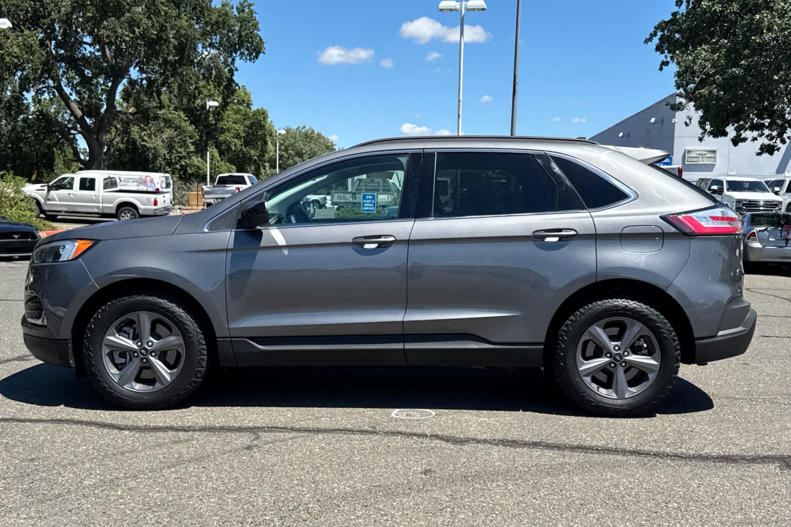 Thumbnail: 2022 Ford Edge - 5