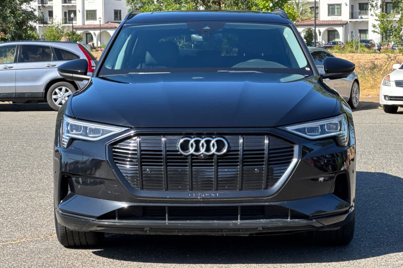 2021 Audi e-tron Premium 10