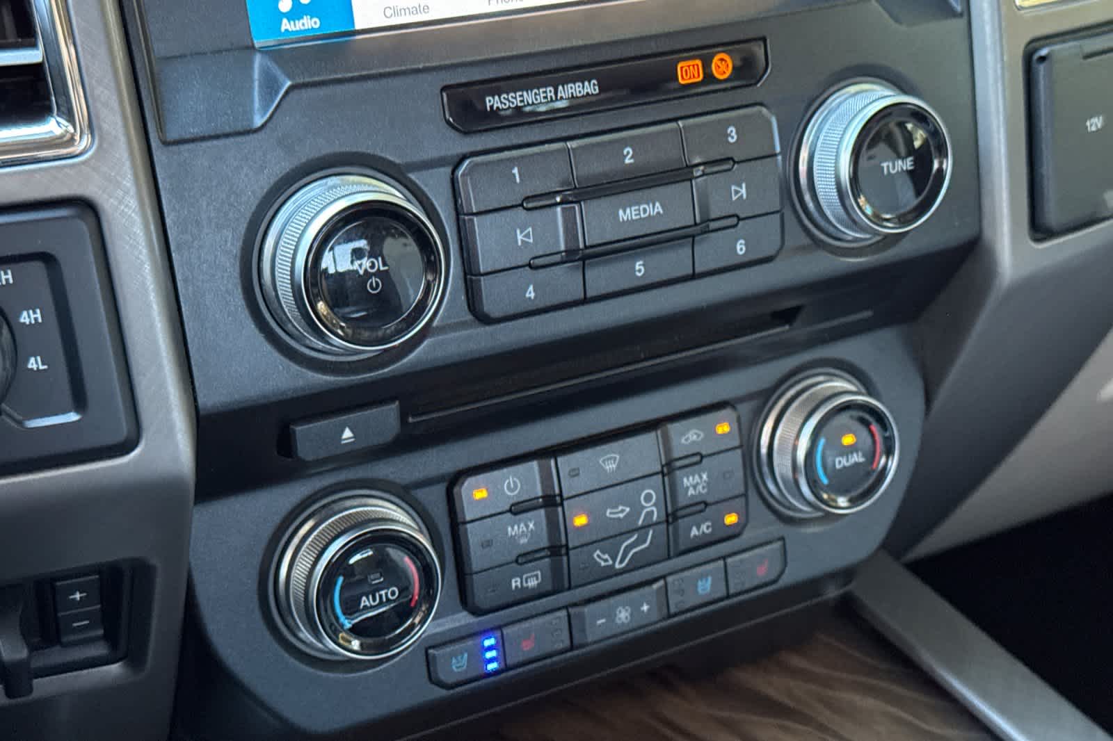 Thumbnail: 2018 Ford F-450 - 20