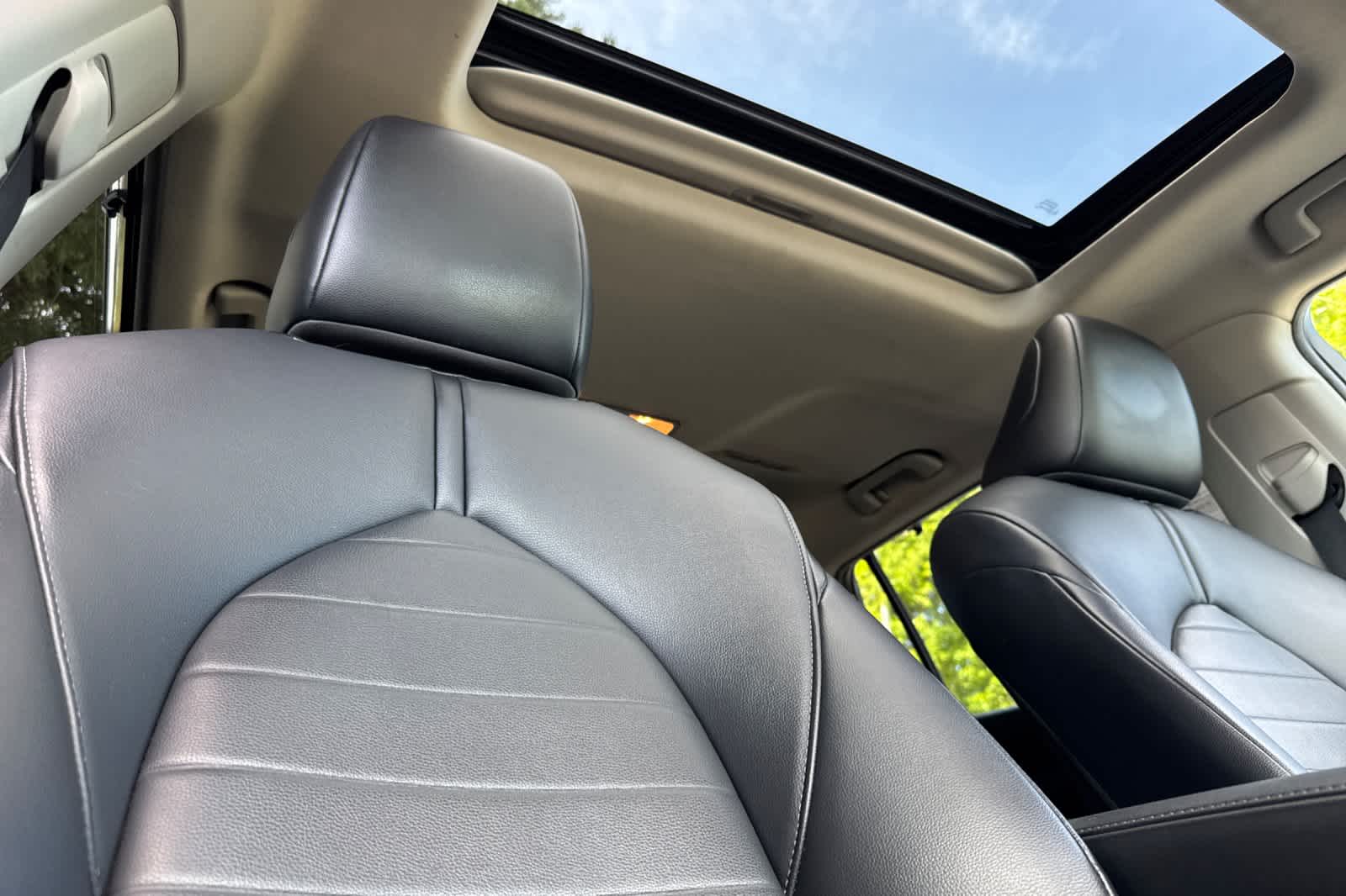 Thumbnail: 2021 Toyota Highlander - 18