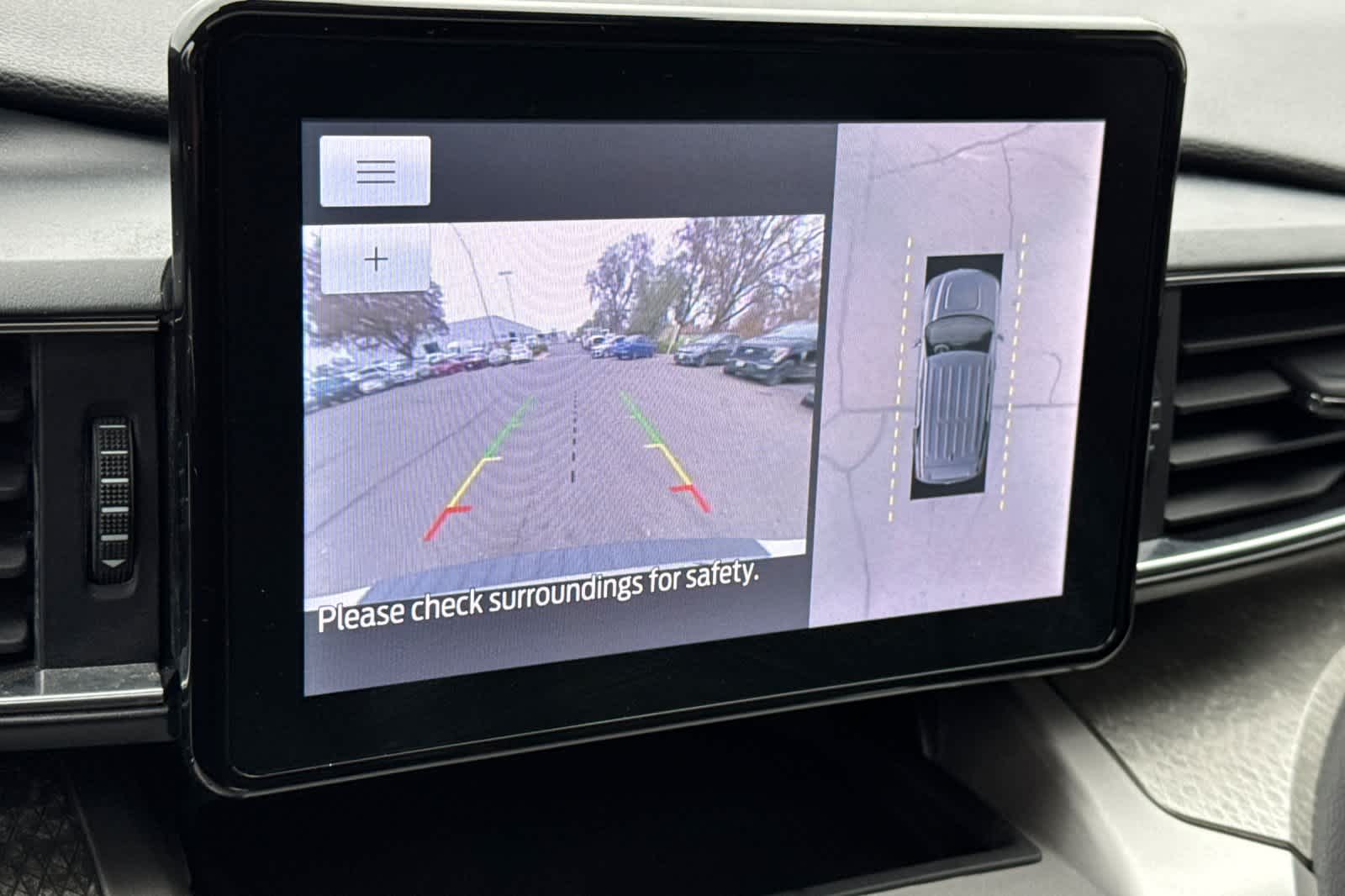 Thumbnail: 2022 Ford Explorer - 21