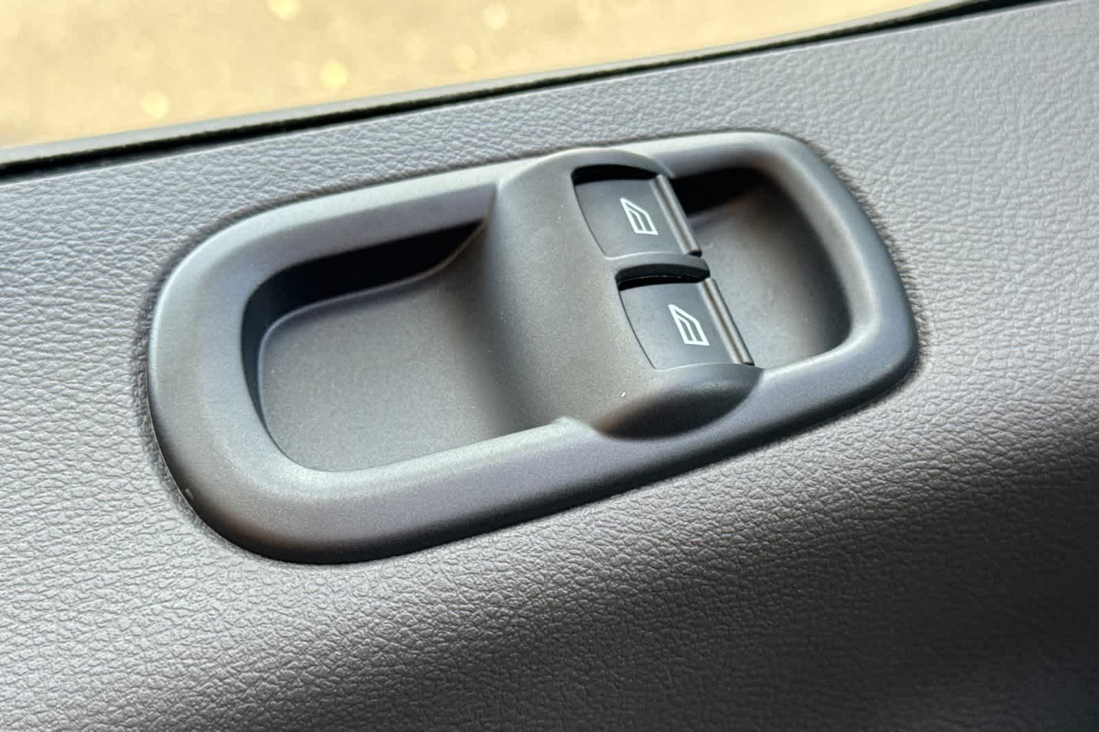 Thumbnail: 2025 Ford Econoline - 13