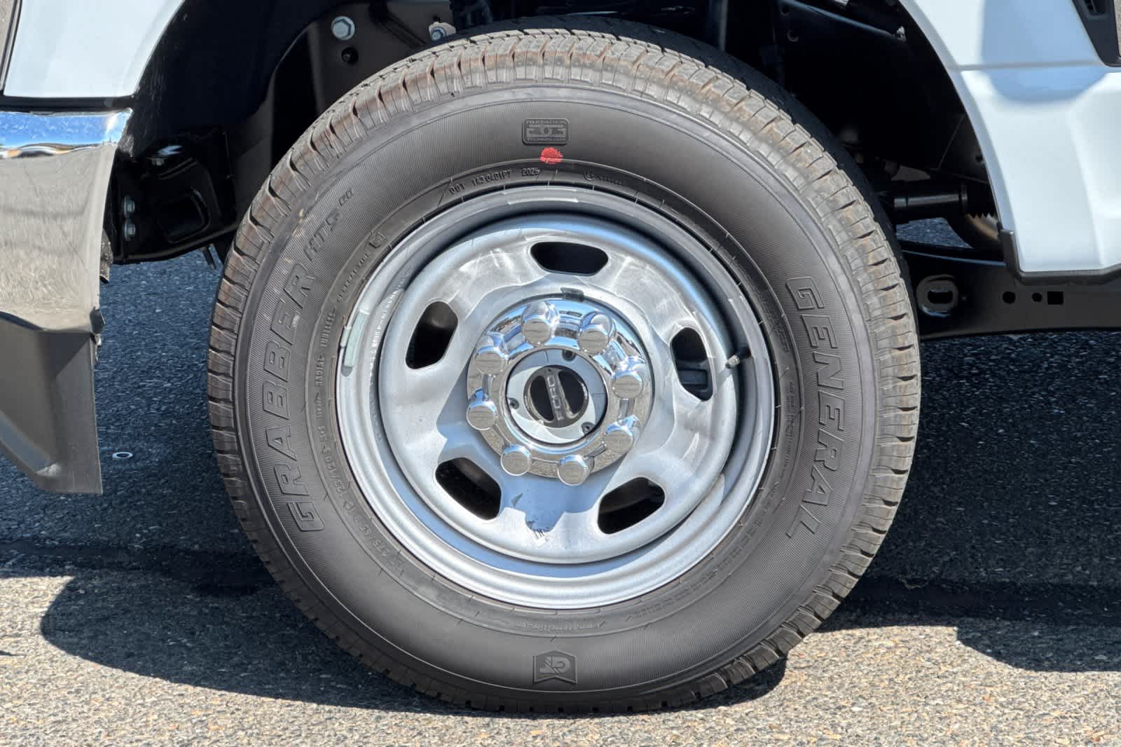 Thumbnail: 2025 Ford F-350 - 24