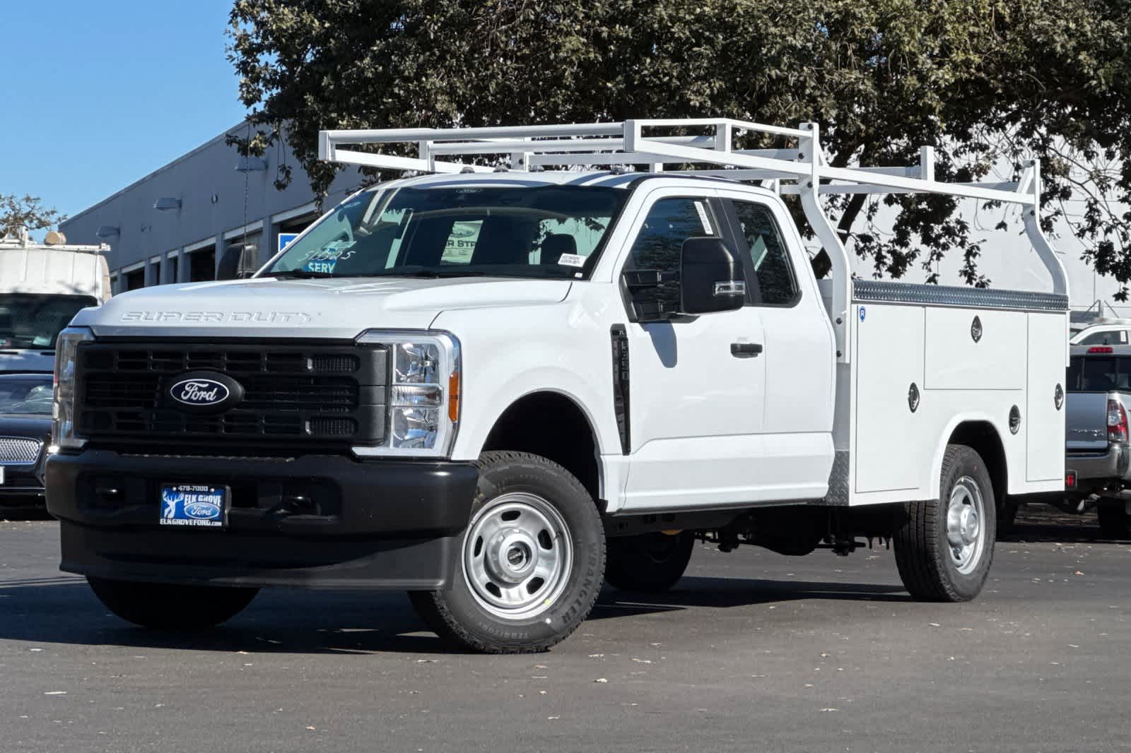 2027 Ford F-350 Chassis Truck Super Cab